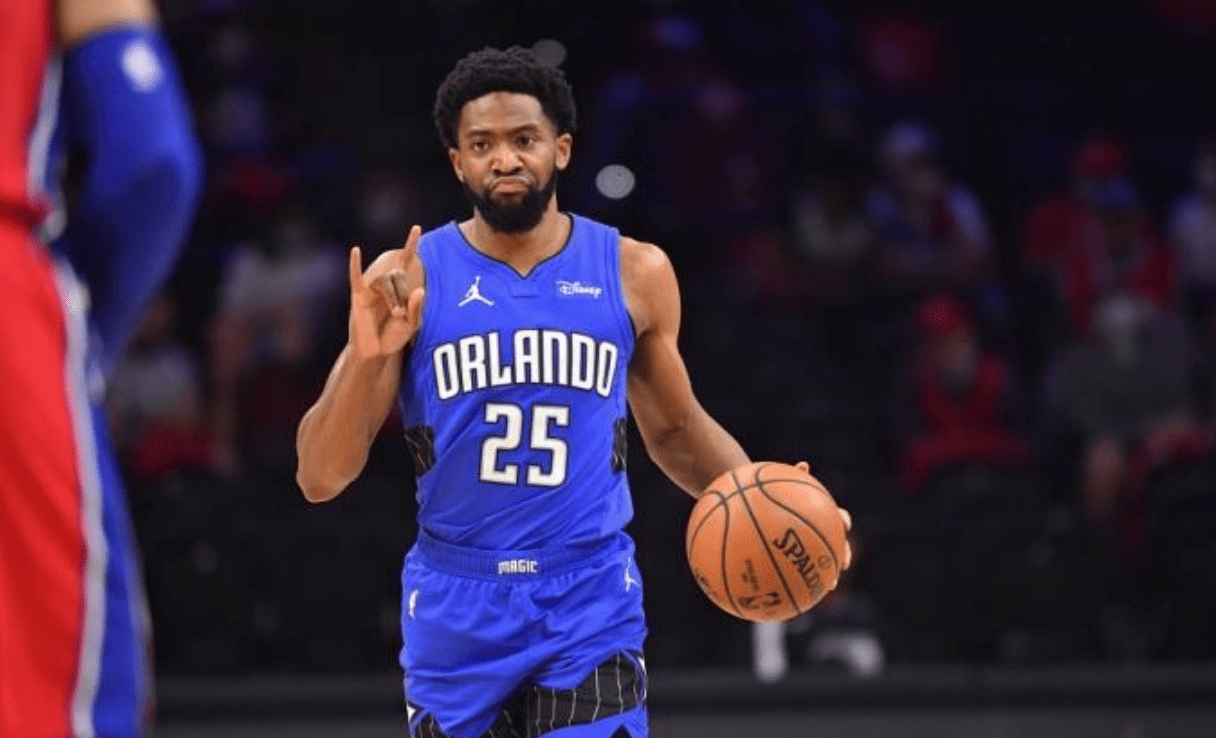 关于菲尼克斯太阳内部会议纪要流出:关键时刻再遭质疑;CBA季后赛使命明确;高层口径保持一致的信息 关于菲尼克斯太阳内部会议纪要流出:关键时刻再遭质疑;CBA季后赛使命明确;高层口径保持一致的信息