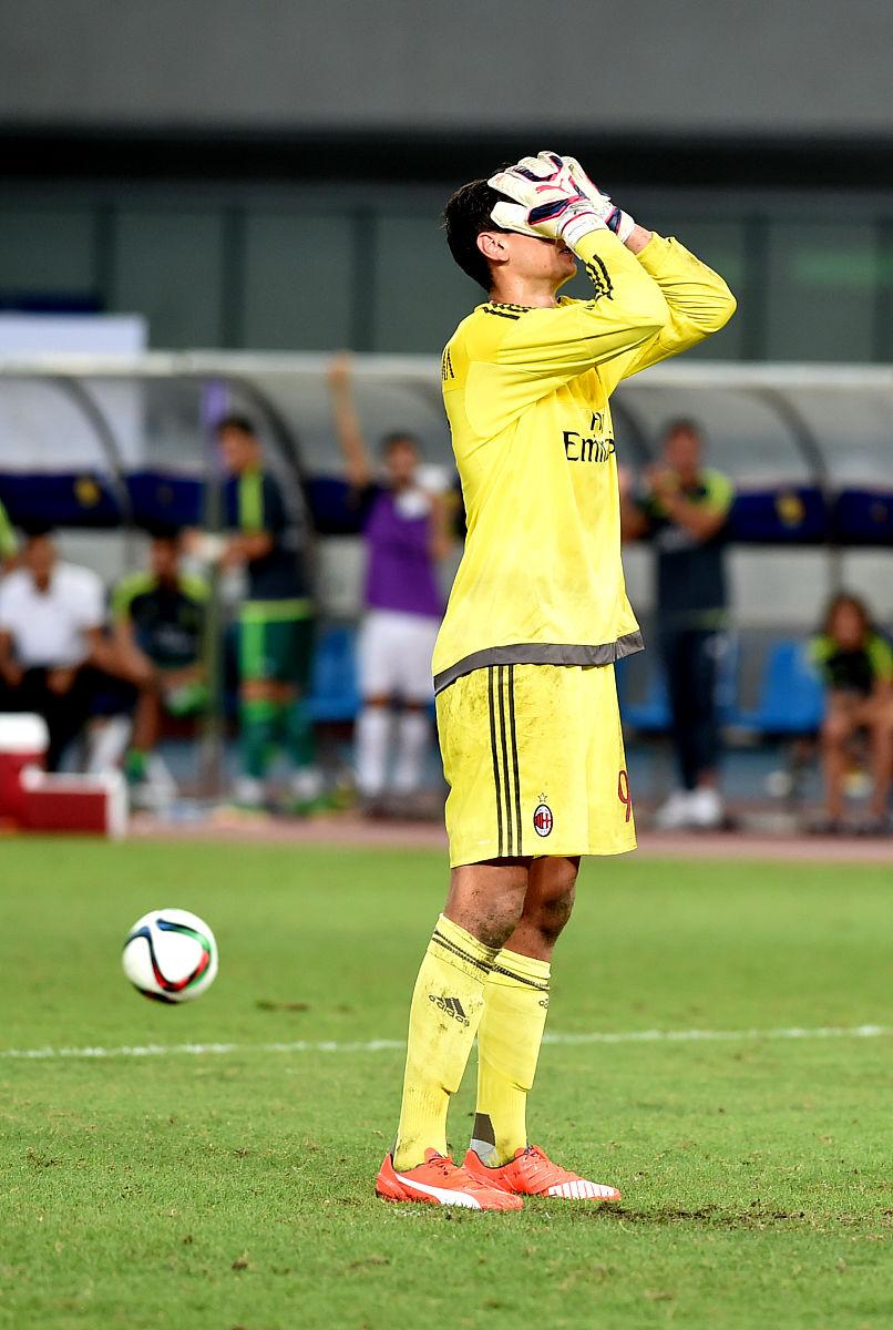 包含意甲倒计时，金州勇士集结日再遭质疑，细节引发关注，球迷炸锅，医务组通报恢复的词条